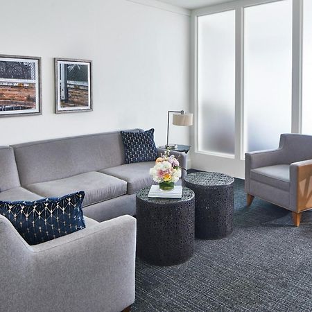 The Hotel Landing Wayzata Екстер'єр фото