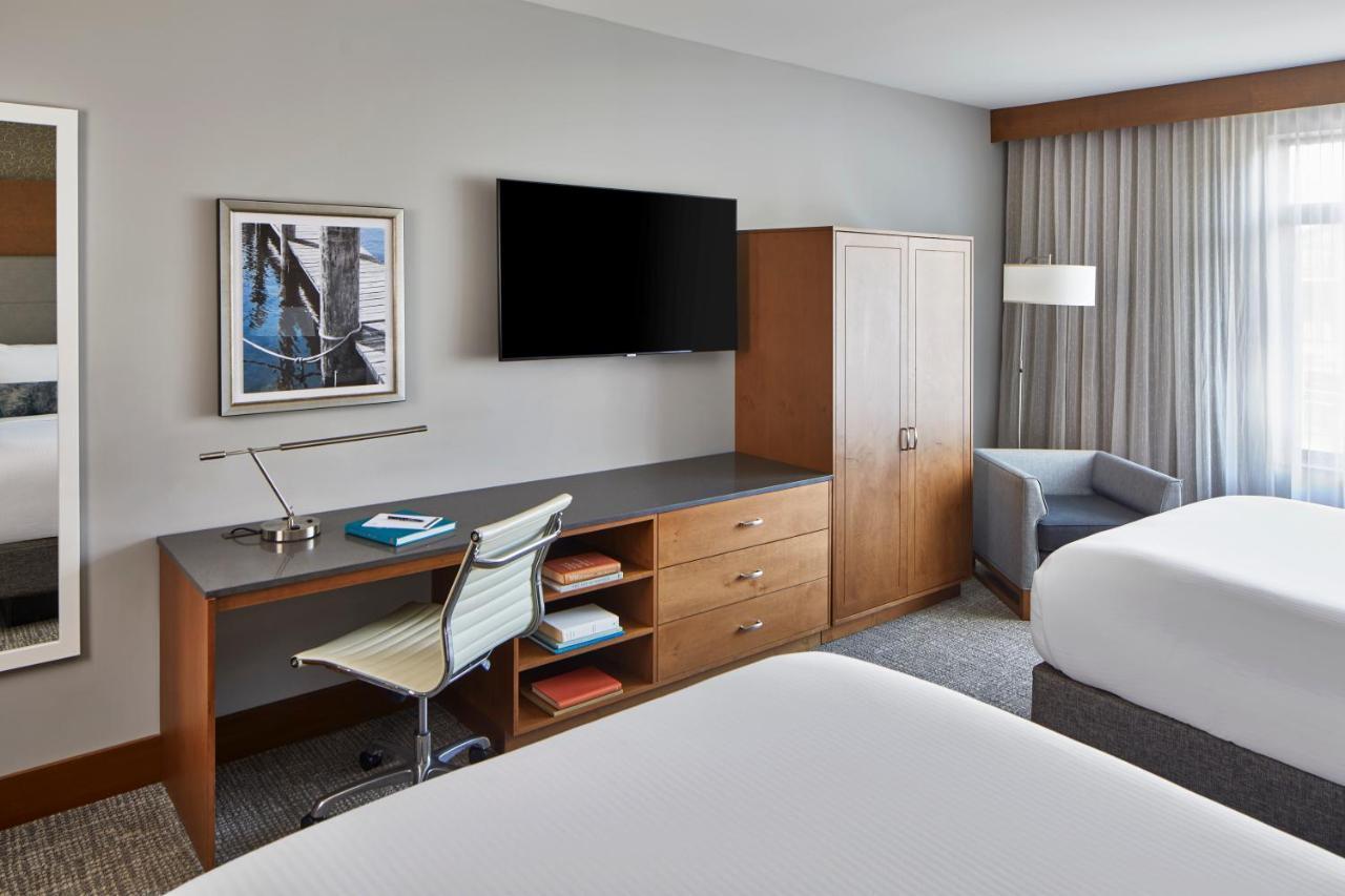 The Hotel Landing Wayzata Екстер'єр фото