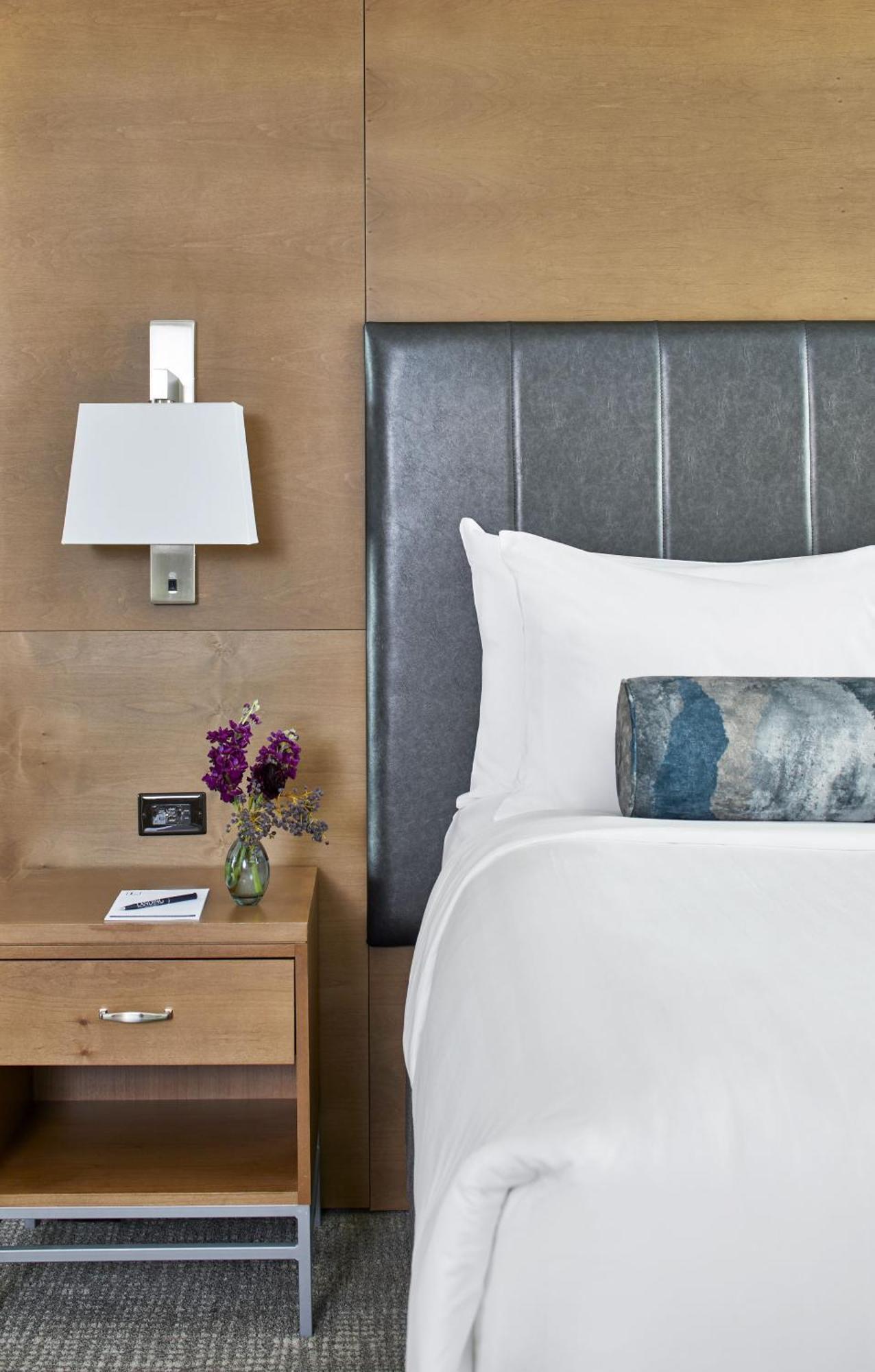 The Hotel Landing Wayzata Екстер'єр фото